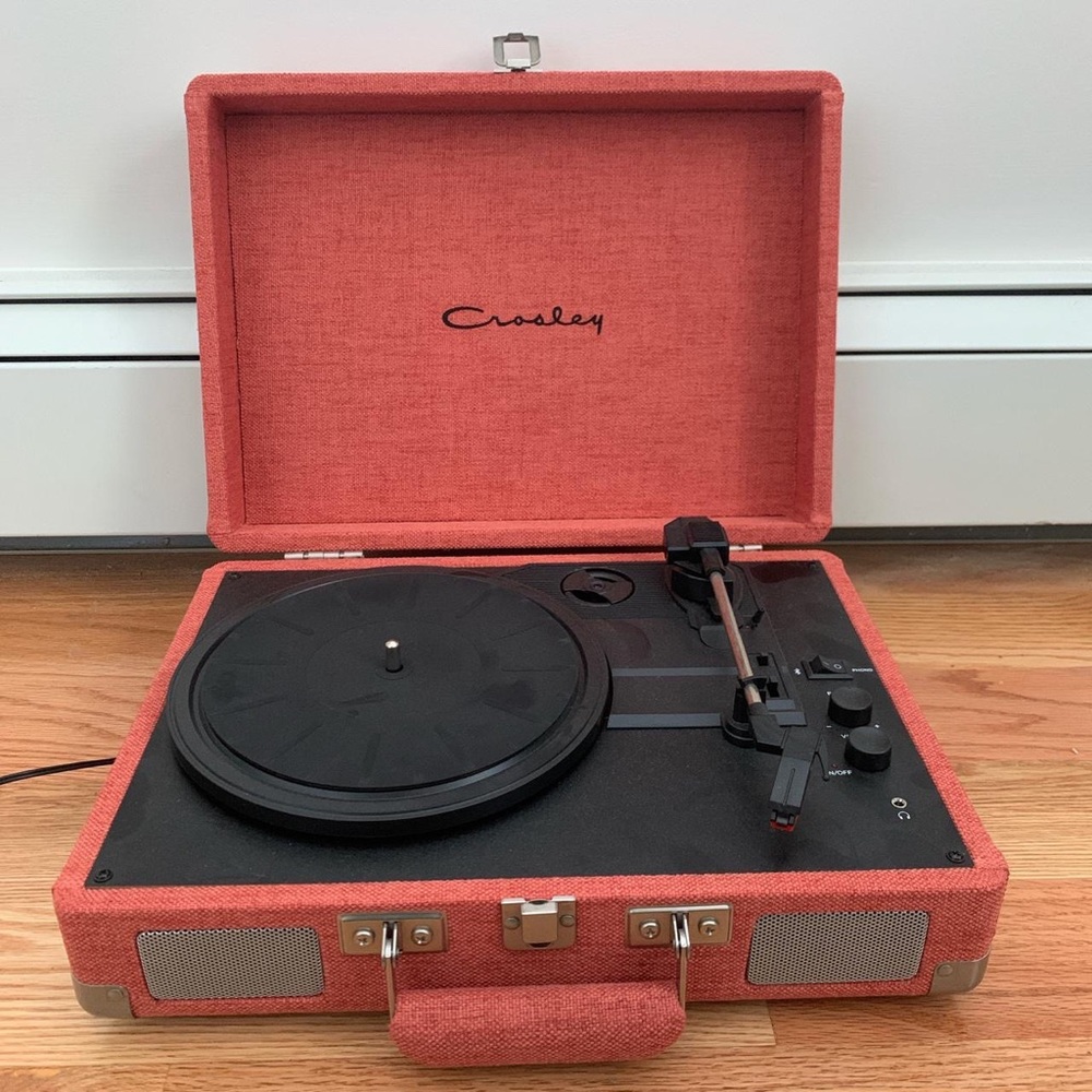 Crosley Cruiser - Urban Outfitters Exclusive 🧡 Deep orange fabric exterior